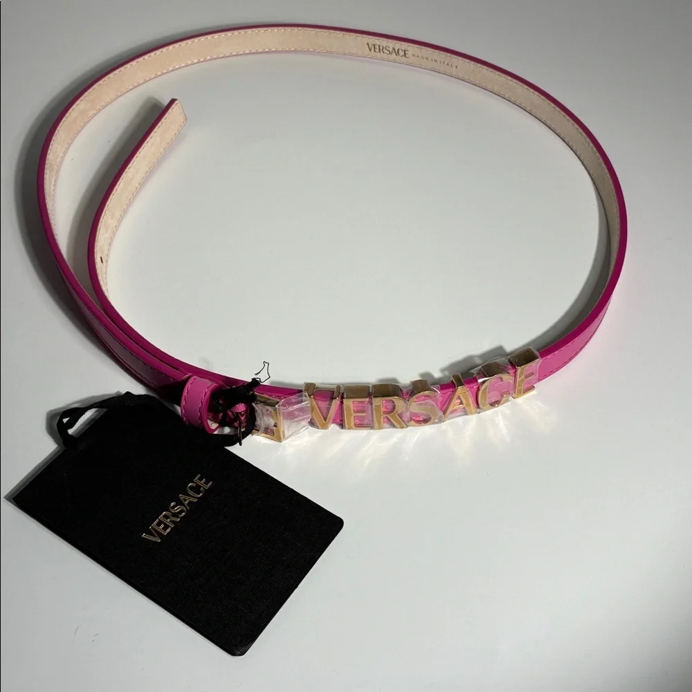 New Authentic luxury Versace Pink Leather Logo Belt Pink and Gold